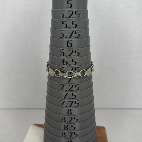 Sarah Coventry Silver Tone Floral Chain Bracelet - Picture 6 of 6